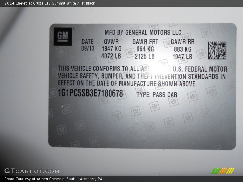 Summit White / Jet Black 2014 Chevrolet Cruze LT