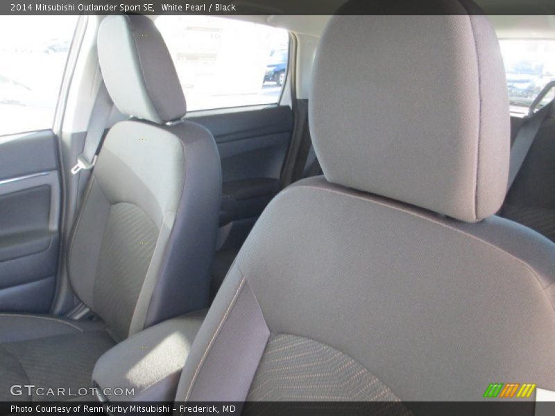White Pearl / Black 2014 Mitsubishi Outlander Sport SE