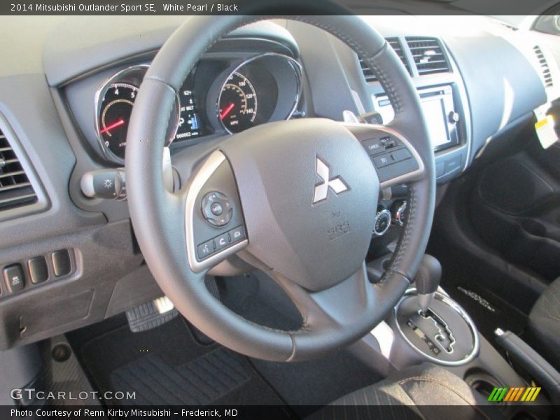 White Pearl / Black 2014 Mitsubishi Outlander Sport SE