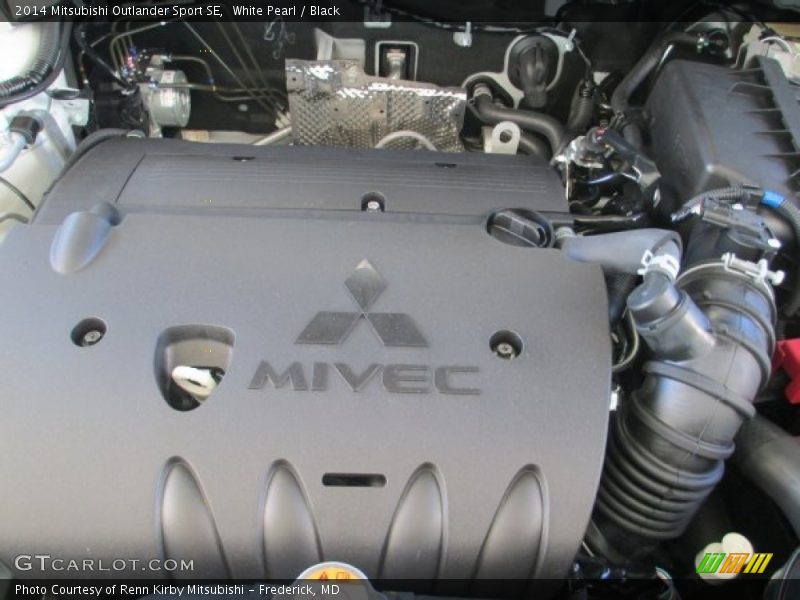 White Pearl / Black 2014 Mitsubishi Outlander Sport SE