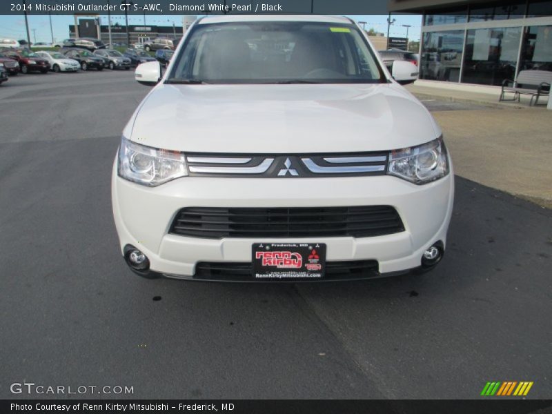 Diamond White Pearl / Black 2014 Mitsubishi Outlander GT S-AWC