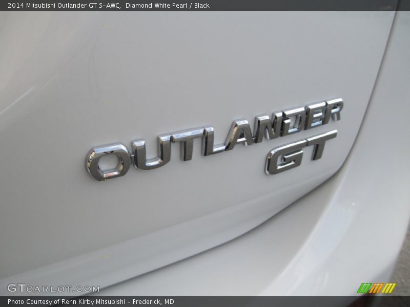 Diamond White Pearl / Black 2014 Mitsubishi Outlander GT S-AWC