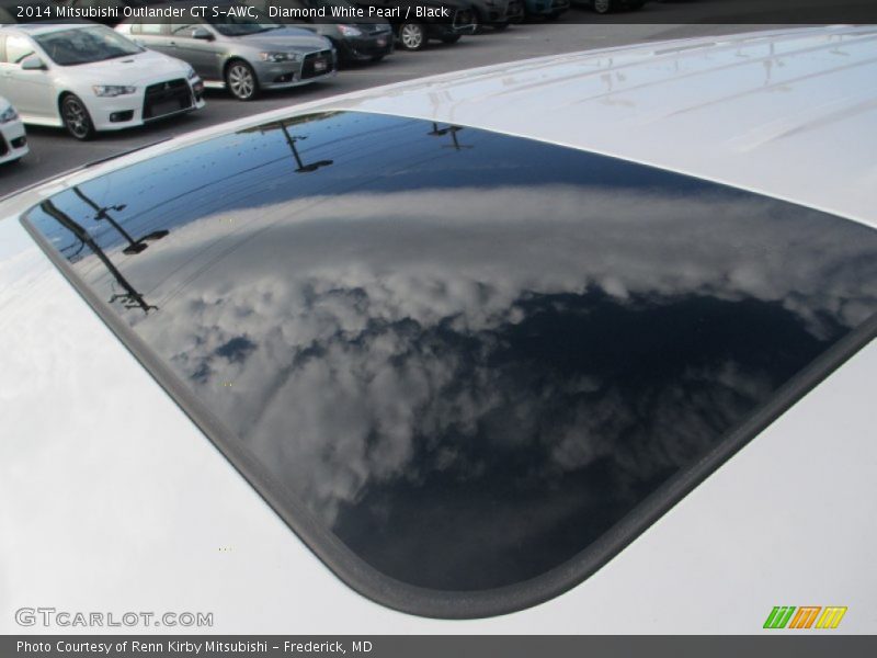 Diamond White Pearl / Black 2014 Mitsubishi Outlander GT S-AWC