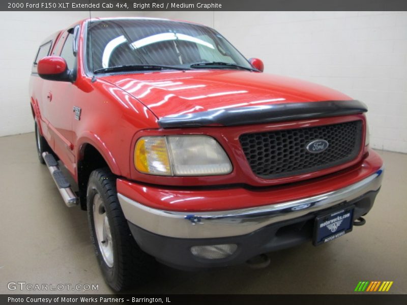 Bright Red / Medium Graphite 2000 Ford F150 XLT Extended Cab 4x4