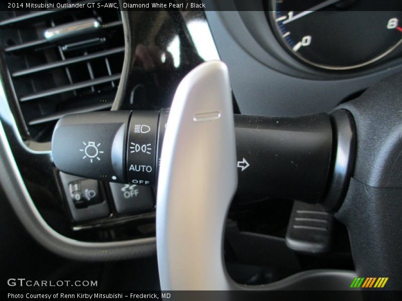 Diamond White Pearl / Black 2014 Mitsubishi Outlander GT S-AWC