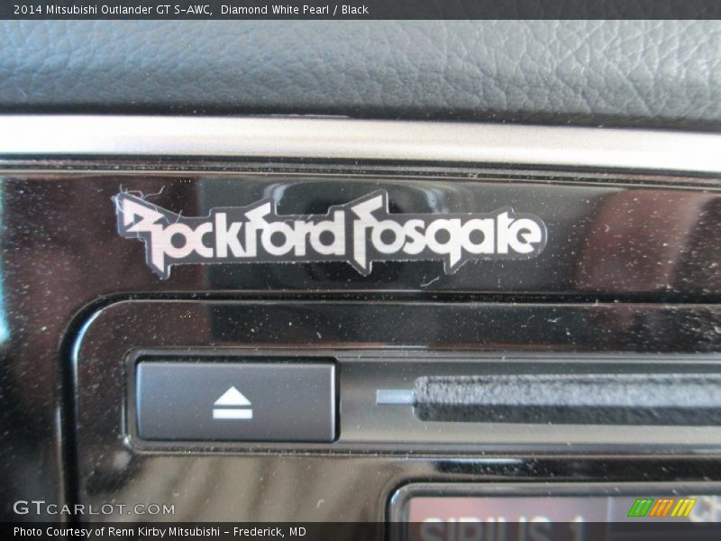 Diamond White Pearl / Black 2014 Mitsubishi Outlander GT S-AWC