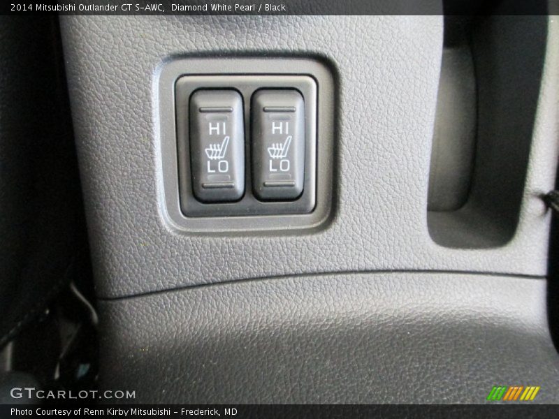 Diamond White Pearl / Black 2014 Mitsubishi Outlander GT S-AWC
