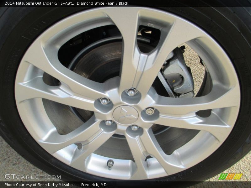 Diamond White Pearl / Black 2014 Mitsubishi Outlander GT S-AWC