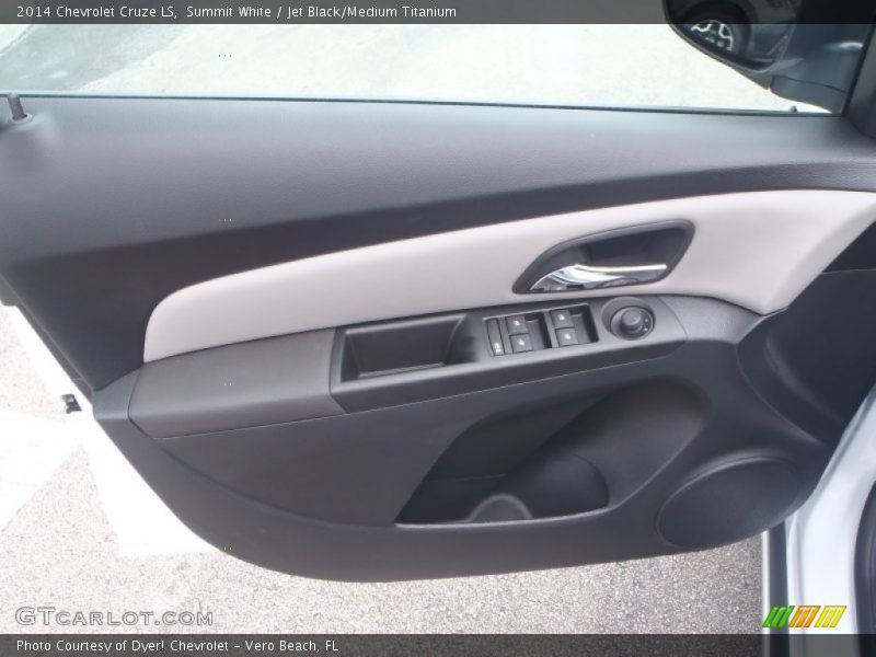 Summit White / Jet Black/Medium Titanium 2014 Chevrolet Cruze LS