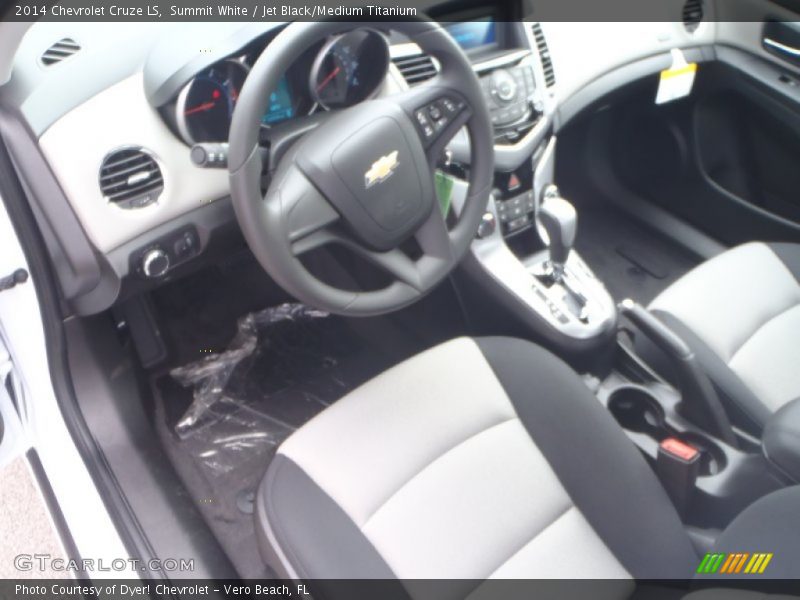 Summit White / Jet Black/Medium Titanium 2014 Chevrolet Cruze LS