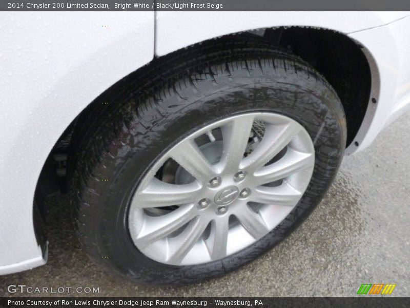 Bright White / Black/Light Frost Beige 2014 Chrysler 200 Limited Sedan