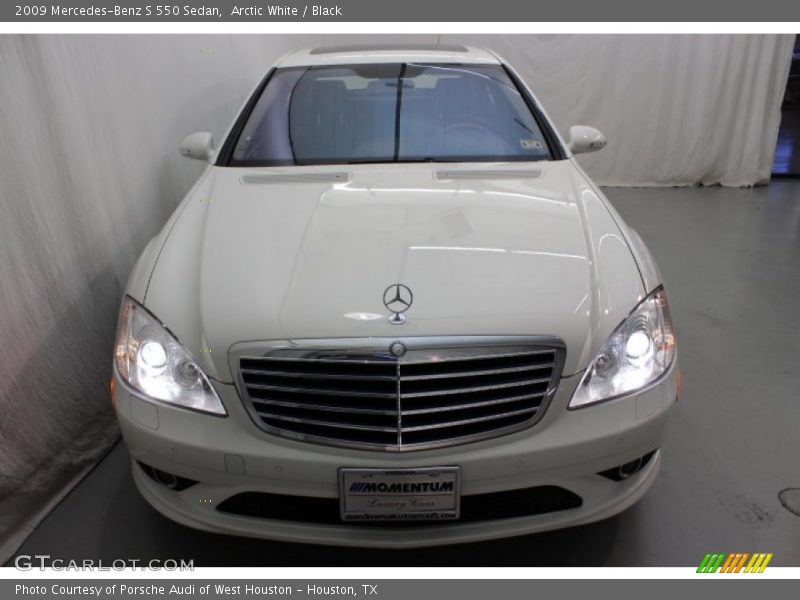 Arctic White / Black 2009 Mercedes-Benz S 550 Sedan