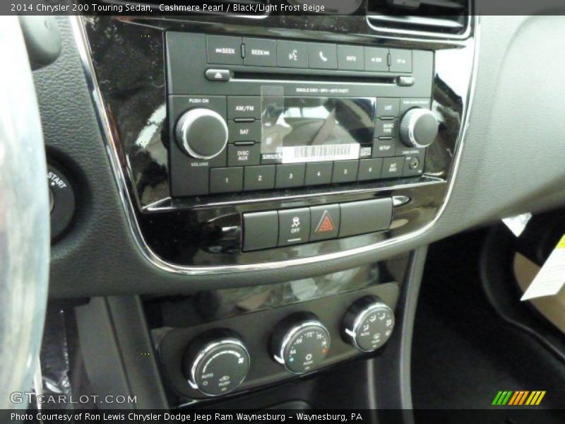 Cashmere Pearl / Black/Light Frost Beige 2014 Chrysler 200 Touring Sedan