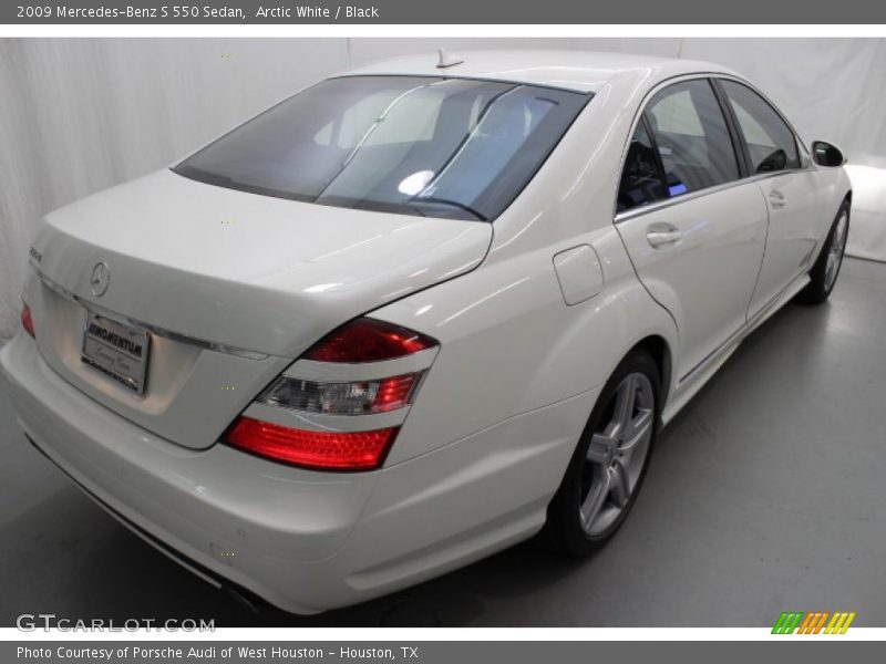 Arctic White / Black 2009 Mercedes-Benz S 550 Sedan