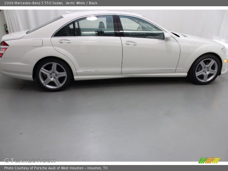 Arctic White / Black 2009 Mercedes-Benz S 550 Sedan