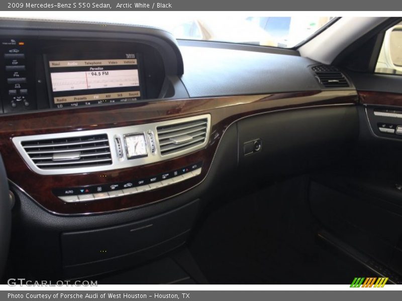 Arctic White / Black 2009 Mercedes-Benz S 550 Sedan