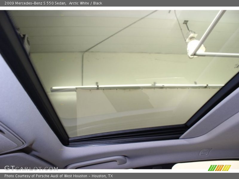 Arctic White / Black 2009 Mercedes-Benz S 550 Sedan