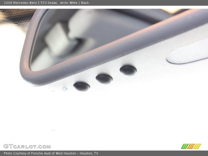 Arctic White / Black 2009 Mercedes-Benz S 550 Sedan