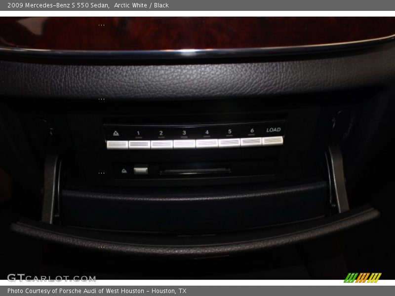 Arctic White / Black 2009 Mercedes-Benz S 550 Sedan