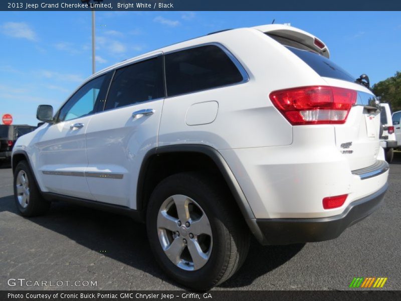 Bright White / Black 2013 Jeep Grand Cherokee Limited