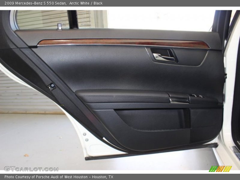 Arctic White / Black 2009 Mercedes-Benz S 550 Sedan