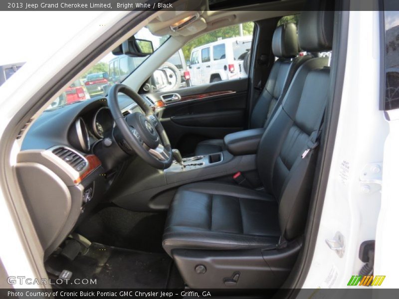 Bright White / Black 2013 Jeep Grand Cherokee Limited