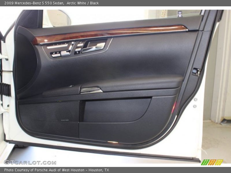 Arctic White / Black 2009 Mercedes-Benz S 550 Sedan