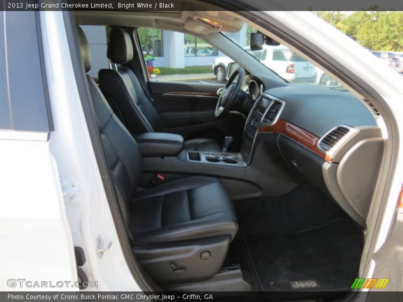 Bright White / Black 2013 Jeep Grand Cherokee Limited
