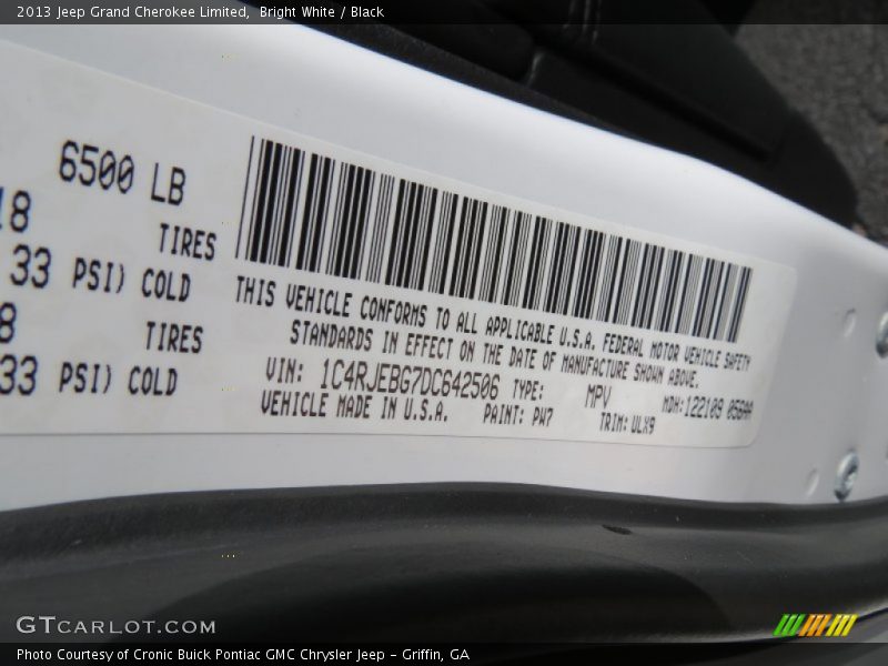 Bright White / Black 2013 Jeep Grand Cherokee Limited