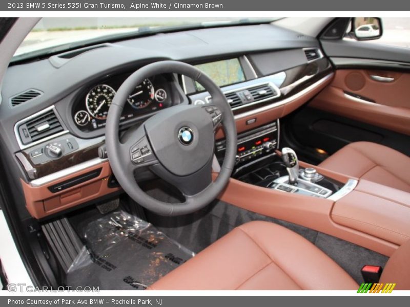 Alpine White / Cinnamon Brown 2013 BMW 5 Series 535i Gran Turismo