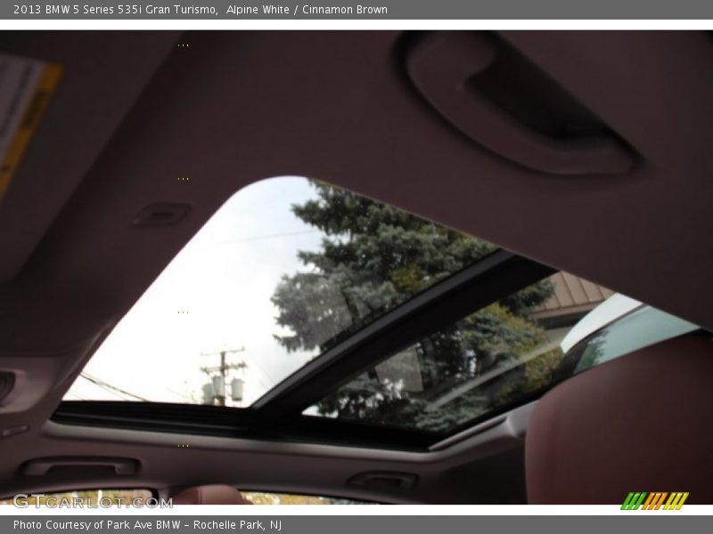Alpine White / Cinnamon Brown 2013 BMW 5 Series 535i Gran Turismo