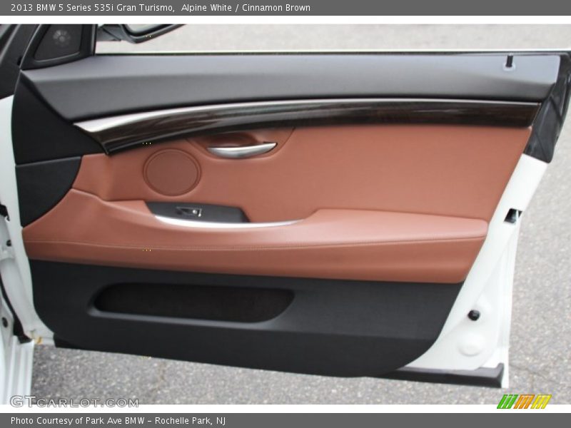 Alpine White / Cinnamon Brown 2013 BMW 5 Series 535i Gran Turismo