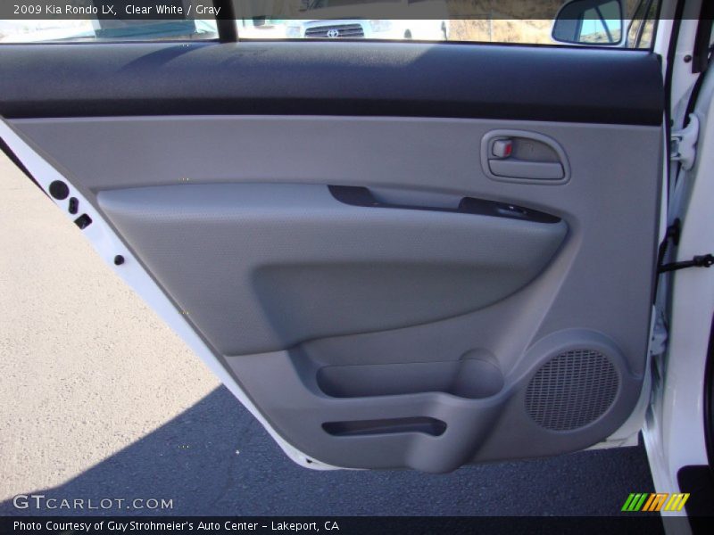 Clear White / Gray 2009 Kia Rondo LX