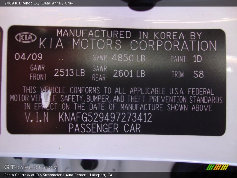 Clear White / Gray 2009 Kia Rondo LX
