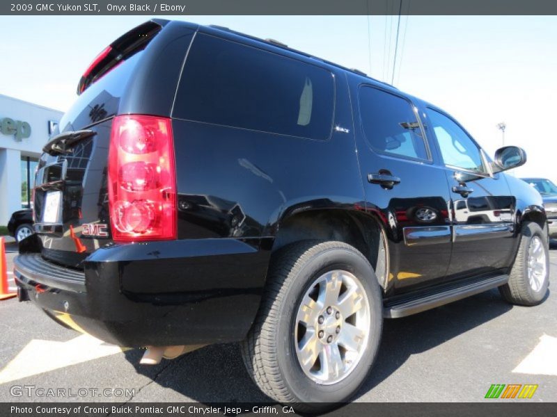Onyx Black / Ebony 2009 GMC Yukon SLT