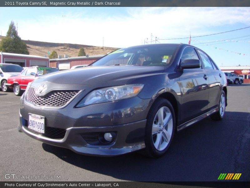 Magnetic Gray Metallic / Dark Charcoal 2011 Toyota Camry SE