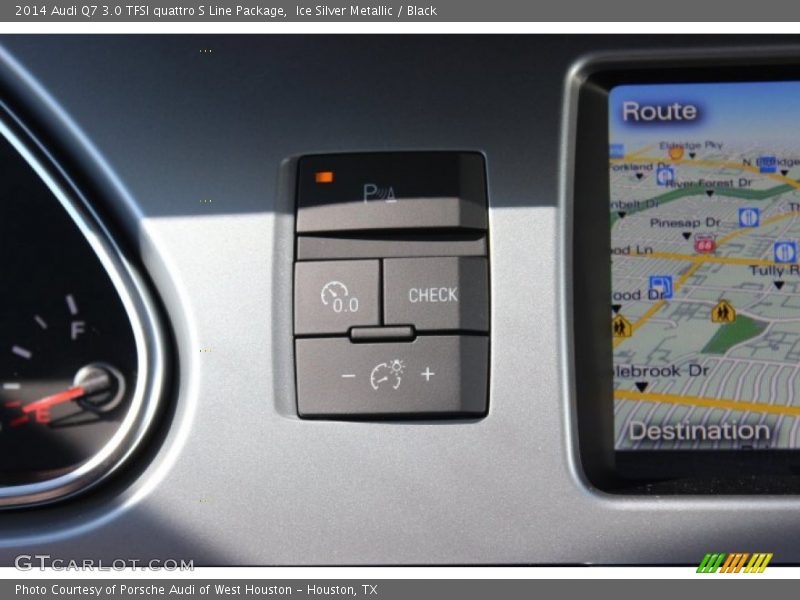 Ice Silver Metallic / Black 2014 Audi Q7 3.0 TFSI quattro S Line Package