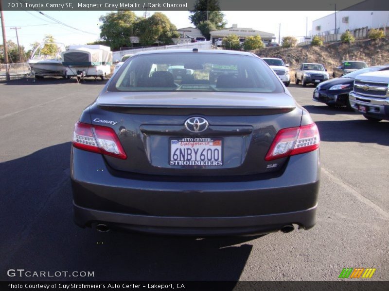 Magnetic Gray Metallic / Dark Charcoal 2011 Toyota Camry SE