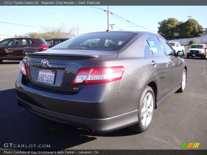 Magnetic Gray Metallic / Dark Charcoal 2011 Toyota Camry SE