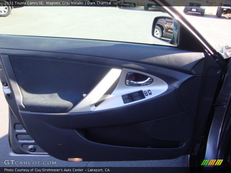 Magnetic Gray Metallic / Dark Charcoal 2011 Toyota Camry SE