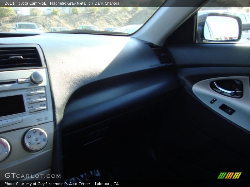 Magnetic Gray Metallic / Dark Charcoal 2011 Toyota Camry SE