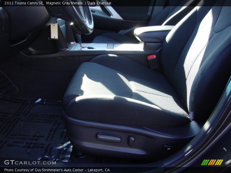 Magnetic Gray Metallic / Dark Charcoal 2011 Toyota Camry SE
