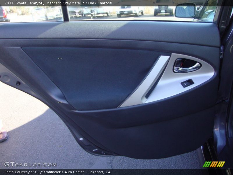 Magnetic Gray Metallic / Dark Charcoal 2011 Toyota Camry SE