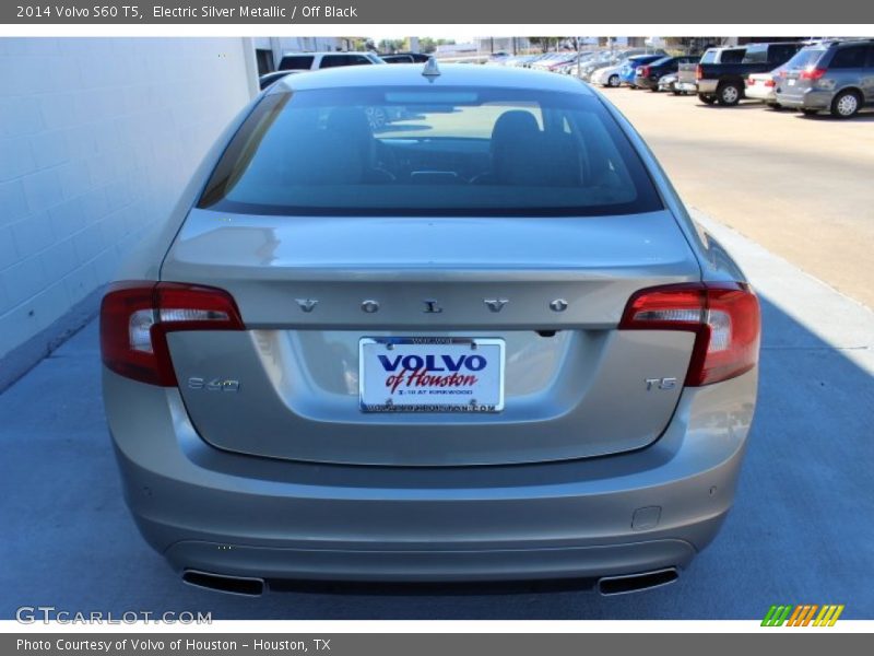 Electric Silver Metallic / Off Black 2014 Volvo S60 T5