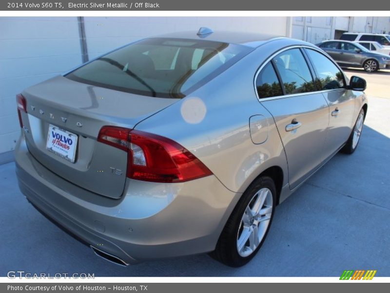 Electric Silver Metallic / Off Black 2014 Volvo S60 T5