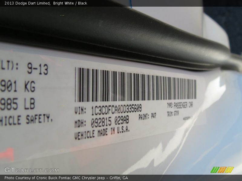 Bright White / Black 2013 Dodge Dart Limited