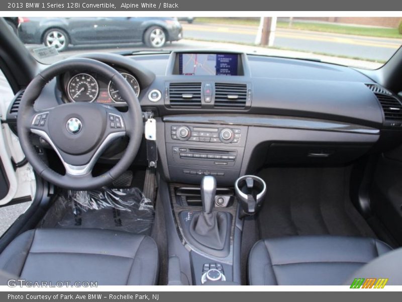 Dashboard of 2013 1 Series 128i Convertible