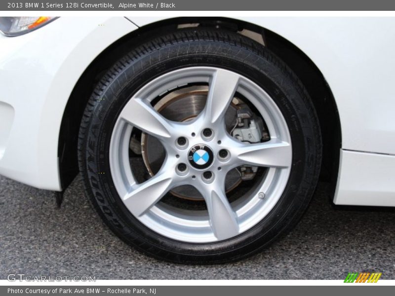  2013 1 Series 128i Convertible Wheel