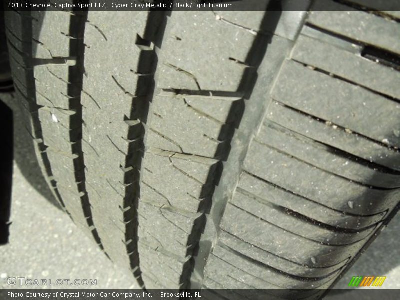 Cyber Gray Metallic / Black/Light Titanium 2013 Chevrolet Captiva Sport LTZ