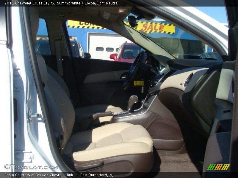 Summit White / Cocoa/Light Neutral 2013 Chevrolet Cruze LT/RS